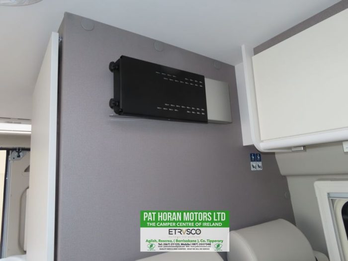 New Etrusco CV540 DB - RHD - Pop up Roof in stock - Image 8